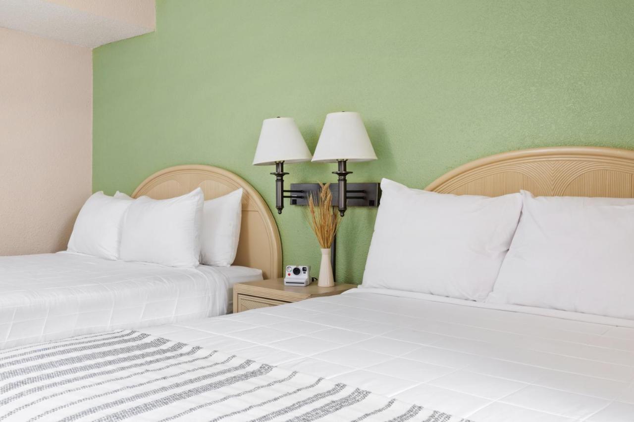 Sandcastle Oceanfront Resort At The Pavilion Миртл-Бич Экстерьер фото